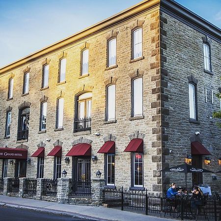 Carleton Place The Grand Hotel מראה חיצוני תמונה